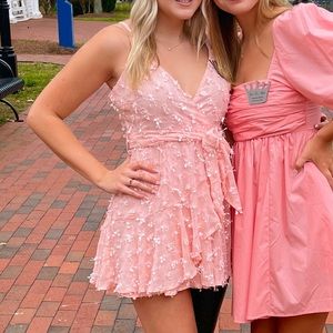 Pink Selfie Leslie dress